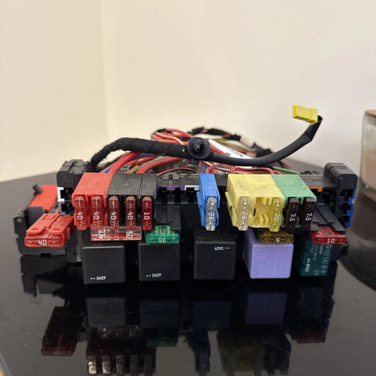 Módulo OEM Usado - Módulo de relés de la caja de fusibles trasera SAM para Mercedes W215 CL500 CL55 AMG (modelos 2000-2006) OEM
