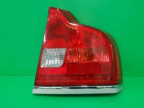 Volvo S80 2.0 T 2004 Combination Tail Light right genuine OEM 008790-04