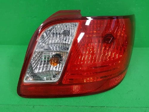 Right rear tail light assembly compatible with Kia Rio 2005, genuine OEM replacement part 924021G000