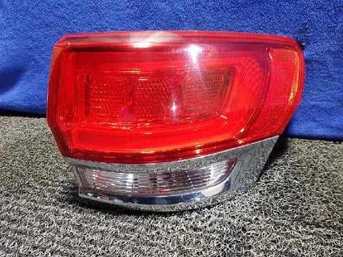 Rear combination tail light compatible with Jeep 3.0 CRD 2015 (right side/passenger side) OEM P68110000AC