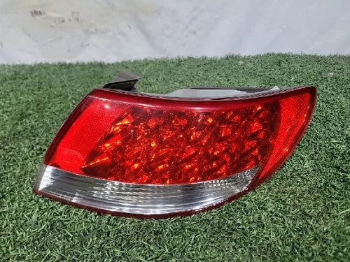 Right rear tail light compatible with Hyundai Azera 2007, genuine OEM replacement part 92402 3L001