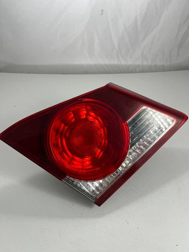 Rear tail light of the liftgate rear left of the HONDA CIVIC 2007 Sedan