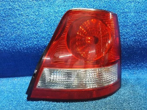 Right rear combination tail light assembly compatible with Kia Sorento 2006, genuine OEM replacement part 924023E000