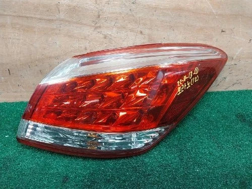 Rear combination tail light (right) compatible with Nissan Murano 2012, genuine OEM replacement part 265501SX0A