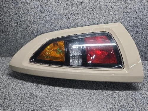 Right rear tail light assembly compatible with Kia Soul 2011, genuine OEM replacement part 92420 2K000