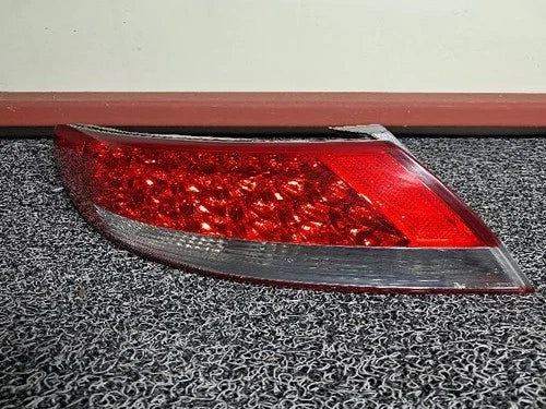 Left rear tail light assembly compatible with Hyundai Azera 2007, genuine OEM replacement part 92401 3L001
