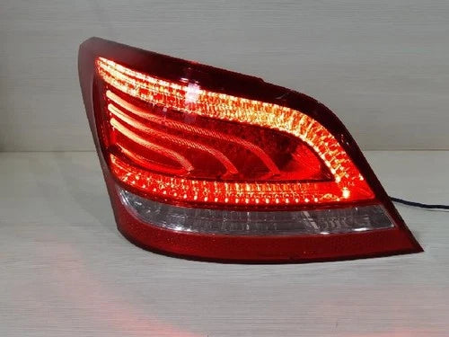 Left rear tail light assembly compatible with Hyundai Equus 2010, genuine OEM replacement part 924013N000