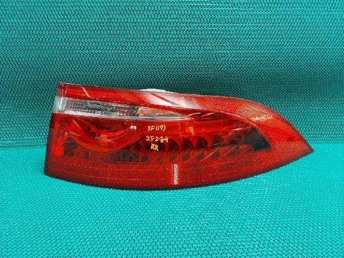 Right rear combination tail light assembly compatible with Jaguar XF X260 2017, OEM GX6313404AE