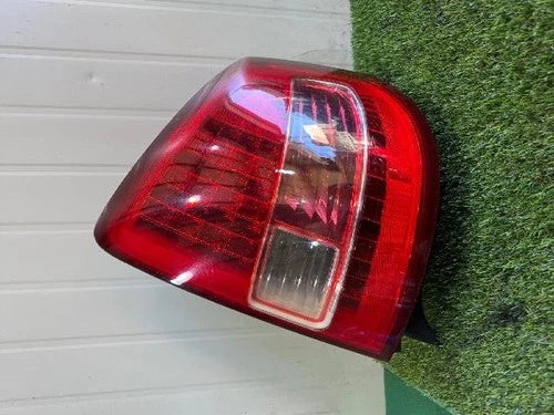 Left rear combination tail light assembly compatible with Kia Amanti 2007, genuine OEM replacement part 924013F500