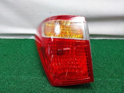 Left rear tail light assembly compatible with Hyundai Veracruz 2009, genuine OEM replacement part 924013J000