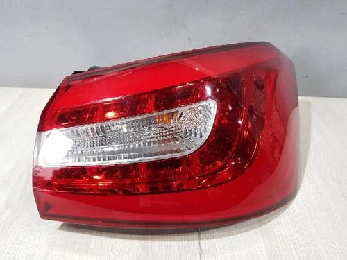 Right rear combination tail light assembly compatible with Kia Cadenza 2013, genuine OEM replacement part 92402 3R500