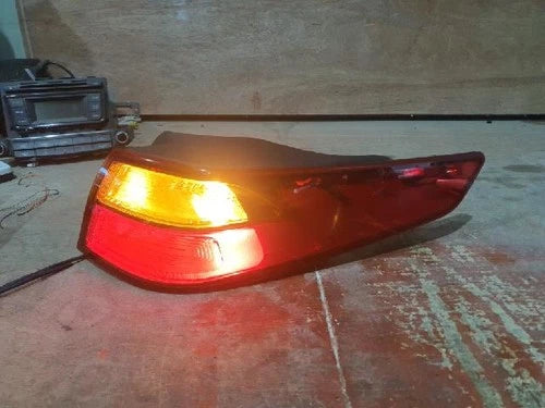 Conjunto de faro/calavera trasero derecho combinado para Kia K5 2014, pieza original OEM 92402-2T500