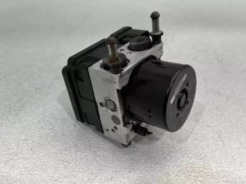 Bomba/Módulo ABS OEM usada para 2006-2008 Suzuki Grand Vitara 4x4 AT - 4X4
