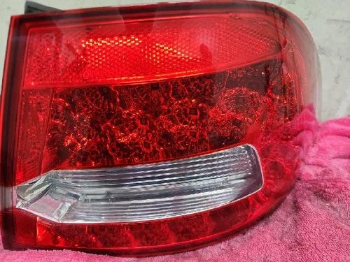 Conjunto de faro/calavera trasero derecho combinado para Kia 2009, pieza original OEM 92402 2G500