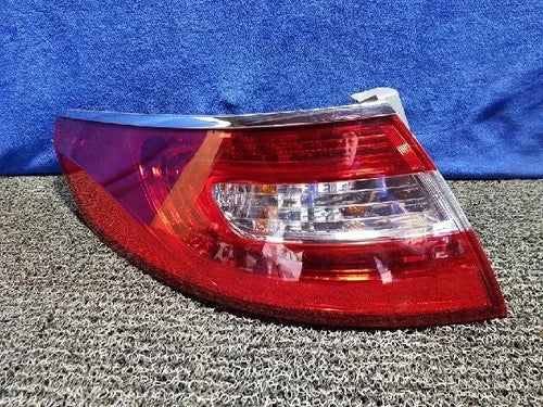 Rear combination tail light assembly Hyundai Azera 2012 (outer left) OEM 92403 3V000