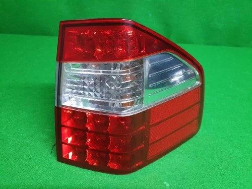 Kia Borrego 2008, Combination Tail Light right, genuine OEM 92402 2J101