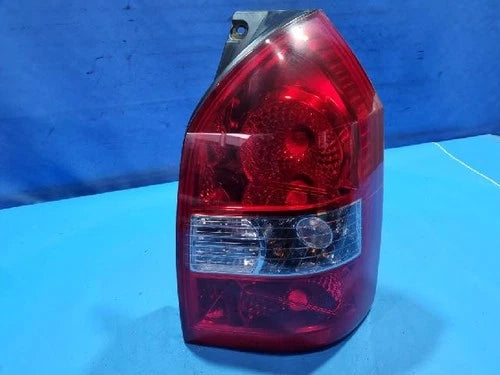 Right rear combination tail light assembly OEM 92402 2E000 compatible with Hyundai Tucson 2005