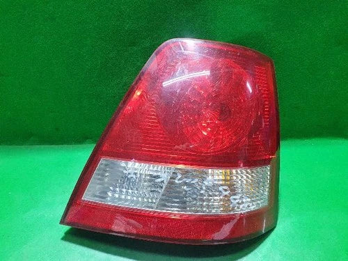 Right rear combination tail light assembly OEM 92402 3E000 compatible with Kia Sorento 2006