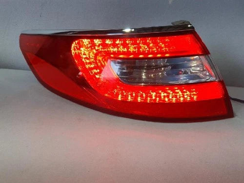 Left outer rear tail light assembly compatible with Hyundai Azera 2014, genuine OEM replacement part 924033V000