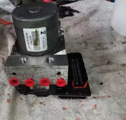 Bomba/Módulo ABS OEM usada para 2010 Ford F 150 - 4X2