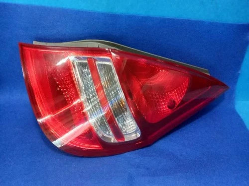 Used OEM Part - Tail light assembly compatible with Hyundai i30 2008, genuine OEM replacement part 92402-2L0
