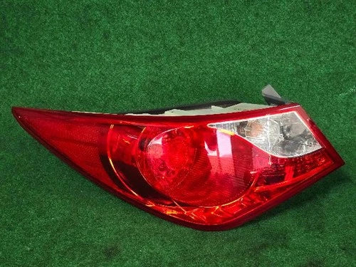 Left rear tail light assembly (OEM) compatible with Hyundai YF 2010, genuine part 924013S000