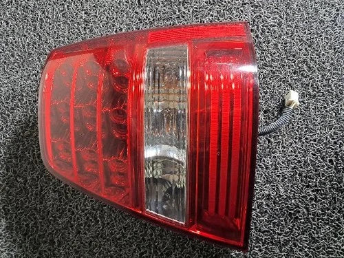 Conjunto de faro/calavera trasero derecho combinado OEM 92402 3E500 para Kia Sorento 2007