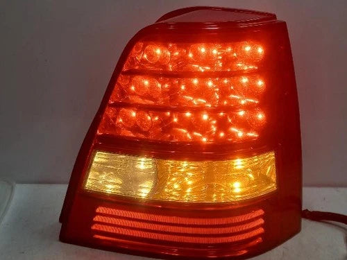 Right rear combination tail light assembly compatible with Kia Sorento 2008, genuine OEM replacement part 924023E500