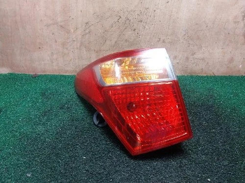 Left outer rear tail light assembly compatible with Hyundai Veracruz 2007, genuine OEM replacement part 924013J000