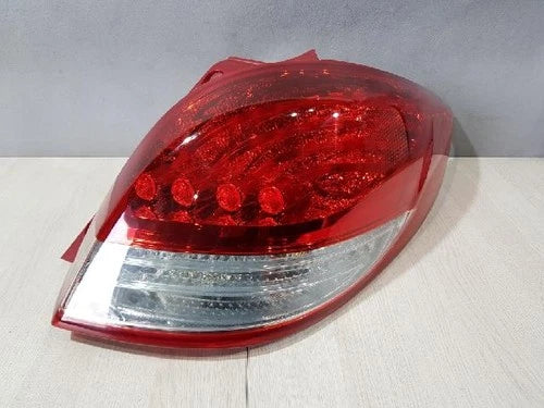 Right rear tail light compatible with Hyundai Veloster 2012, genuine OEM replacement part 92402 2V110