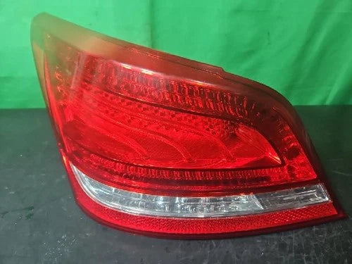 Left rear tail light assembly compatible with Hyundai Equus 2010, genuine OEM replacement part 92401 3N000