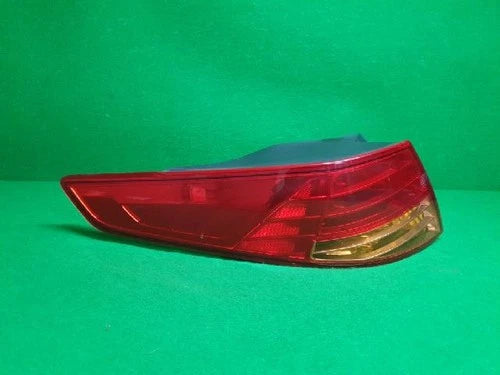 Left rear tail light assembly compatible with Kia K5 2011, genuine OEM replacement part 92401 2T000