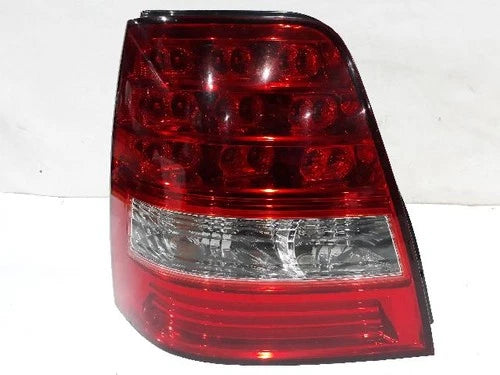 Left rear tail light assembly compatible with Kia Sorento 2006, genuine OEM replacement part 92401 3E500
