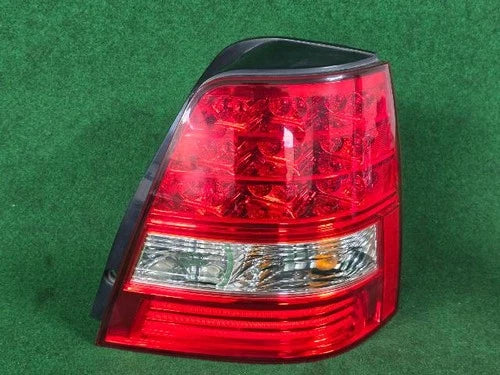 Luz trasera / calavera combinada derecha para Kia Sorento 2008, pieza original OEM 924023E540