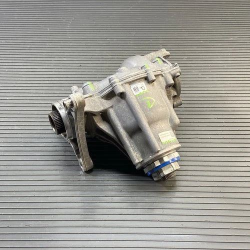 Used OEM Part - 2023 2024 BMW X1 U11 X2 U12 2.0 AWD Transfer Case CASE 26k miles 9845634 OEM NOTE