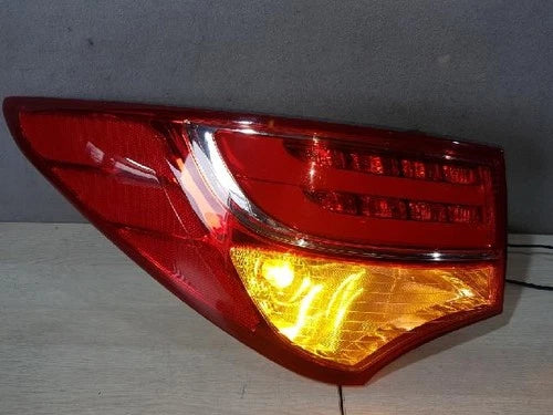 Left rear combination tail light assembly compatible with Hyundai Santa Fe 2014, genuine OEM replacement part 924012W100