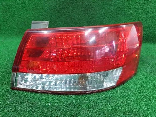 Rear combination tail light (right) compatible with Hyundai NF 2006, genuine OEM replacement part 92402 3K400