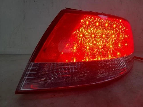 Right rear combination tail light assembly OEM 92402 3L001 compatible with Hyundai Azera 2007