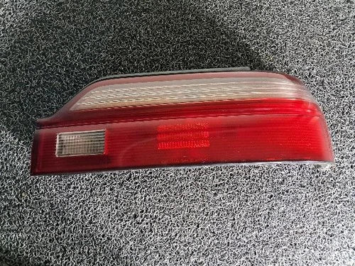 Right rear combination tail light compatible with Hyundai Azera 1997, genuine OEM replacement part 92402 37510