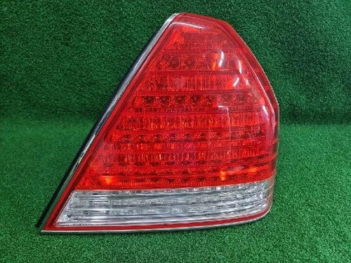 Rear tail light genuine Hyundai Equus 2006, part number 92402 3B700