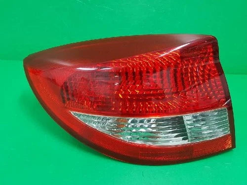 Conjunto de luz trasera / calavera Kia 2002 OEM 92401 FD000