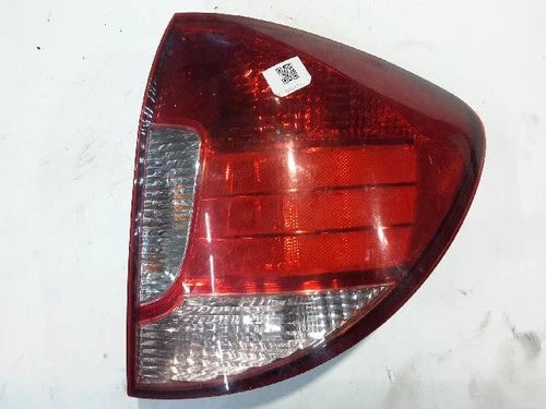 Rear Used OEM Tail Light - Kia 1.5 RX-V EL 2002 Right rear combination tail light assembly OEM 92402 FD050