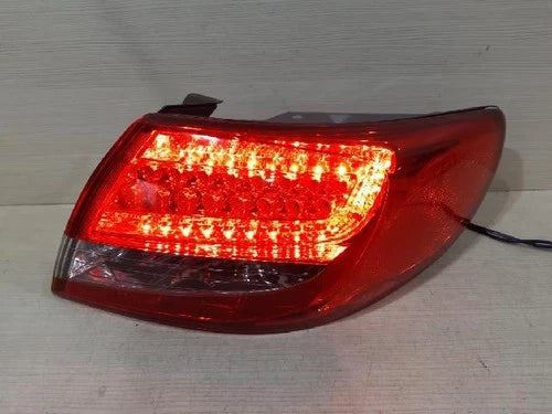 Right rear combination tail light assembly OEM 924023L500 compatible with Hyundai Azera 2010