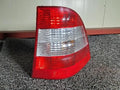 Portalámparas de luz trasera / calavera Mercedes Benz 2004 (lado derecho/del pasajero) OEM 1638200177