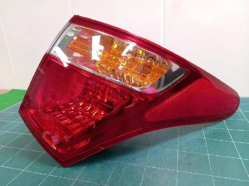 Right outer rear tail light assembly compatible with Hyundai Cruze 2008, genuine OEM replacement part 92402 3J000