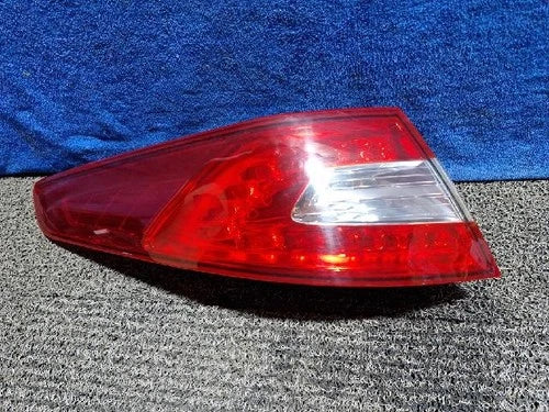 Rear combination tail light assembly (left) compatible with Kia K5 2011, OEM 92401 2T100