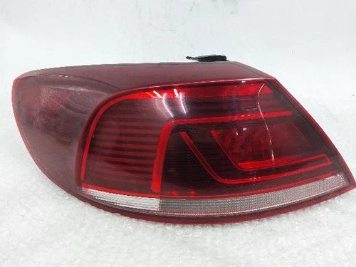 Used OEM Part - Tail light assembly Volkswagen 2.0 TDI BlueMotion 2012 OEM 3C8 945 207