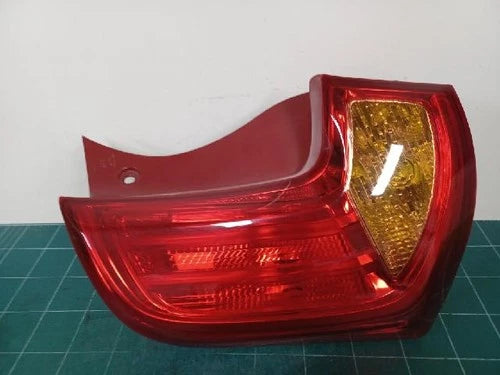 Right rear combination tail light assembly OEM 92402 1Y000 compatible with Kia Picanto 2014