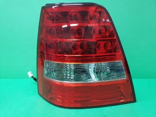 Left rear tail light assembly compatible with Kia Sorento 2007, genuine OEM replacement part 924013E500