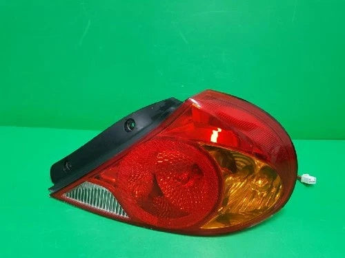 Right rear combination tail light assembly compatible with Kia Spectra 2001, genuine OEM replacement part 0K2N1 51150A